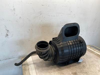 Used Volvo VNL Gen 3 Air Cleaner