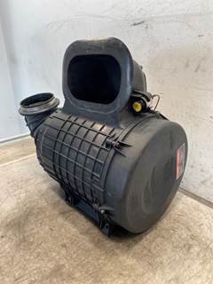 Used Volvo VNL Gen 3 Air Cleaner