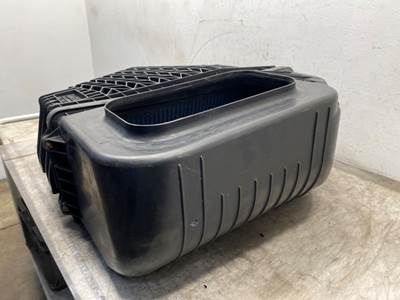 Used Western Star 5700 Air Cleaner