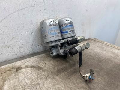 Used Freightliner 114SD Air Dryer