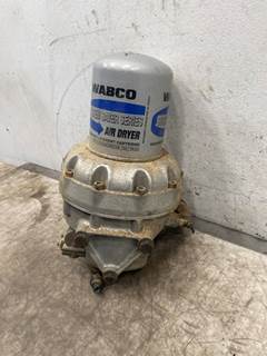 Used Freightliner Cascadia 126 Air Dryer