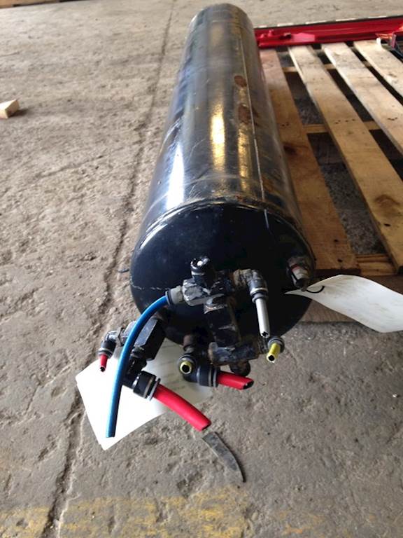 2013 Used Freightliner Cascadia Primary Air Tank For Sale Dorr, MI