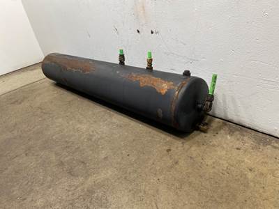 Used Freightliner Columbia Air Tank