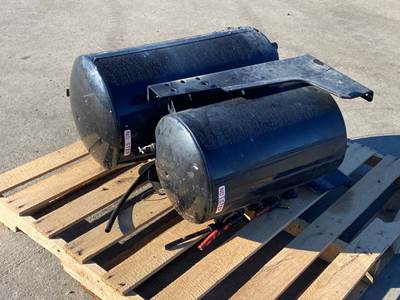 Used Mack Pinnacle Air Tank Assembly