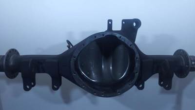 New Eaton R-170 Rear W/B Straddle Axle Housing