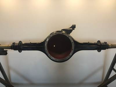 Reconditioned International R-44 Air Ride Axle Housing
