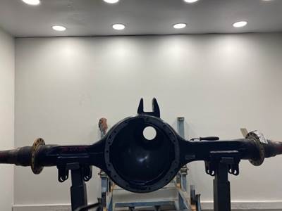 New Meritor RD-23-164 W/B Straddle (Wide Trac) Axle Housing