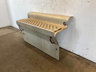 Used Kenworth T800 Battery Box Cover