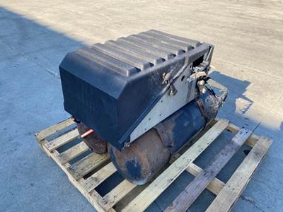 Used Caterpillar CT660 Battery Box