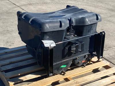 Used Freightliner Cascadia 125 Battery Box