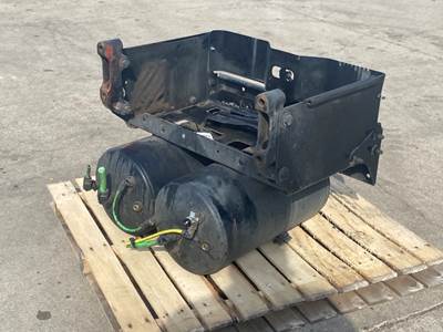 Used Freightliner Cascadia 125 Battery Box