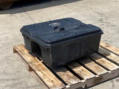 Used Freightliner Cascadia 125 Battery Box