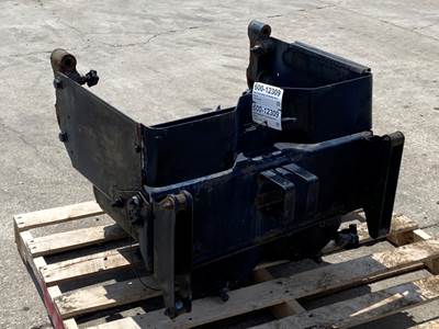 Used Freightliner Cascadia 125 Battery Box