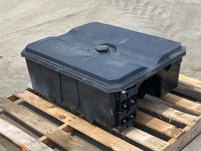 Used Freightliner Cascadia 125 Battery Box