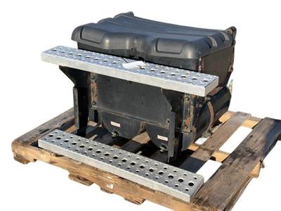 Used Freightliner Cascadia 125 Battery Box