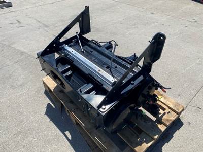 Used Freightliner Cascadia 126 Battery Box