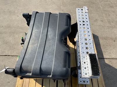 Used Freightliner Cascadia Battery Box