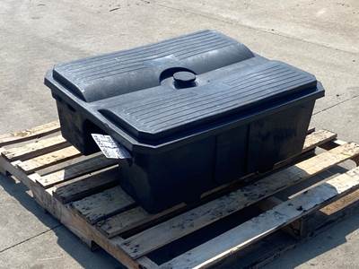 Used Freightliner CST 120 Battery Box