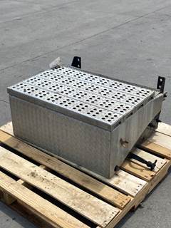 Used Freightliner Columbia Battery Box