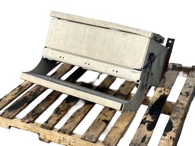 Used Freightliner Columbia Battery Box