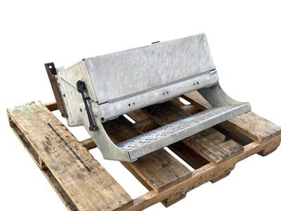 Used Freightliner Columbia Battery Box