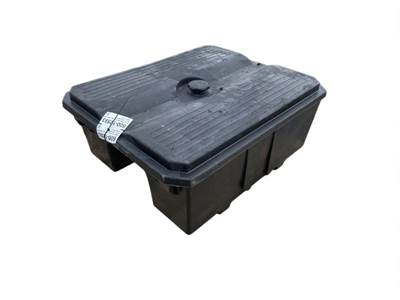 Used Freightliner Columbia In Frame Battery Box