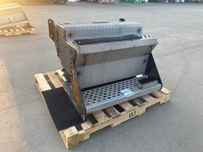 Used Kenworth T800 Battery Box