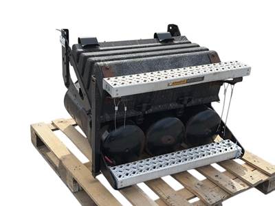 Used Mack CXU Battery Box