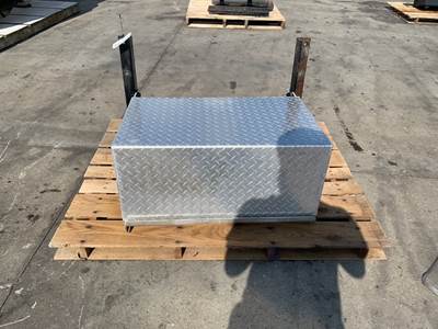 Used Peterbilt 335 LH Battery Box