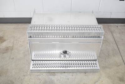 New Aftermarket Peterbilt 385 Battery Box