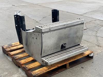 Used Peterbilt 567 Battery Box
