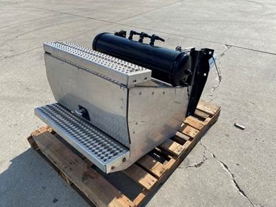 Used Peterbilt 579 Battery Box