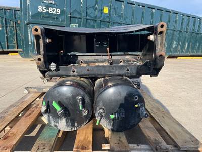 Used Western Star 5700 Battery Box w/ Cover