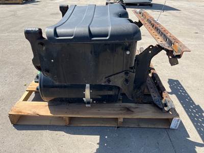 Used Western Star 5700 Battery Box w/ Cover