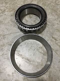 New Aftermarket Bearing & Race Set