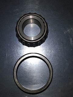 New Aftermarket Bearing & Race Set