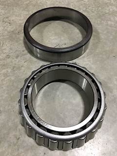 New Aftermarket Bearing & Race Set