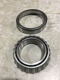 New Aftermarket Bearing & Race Set