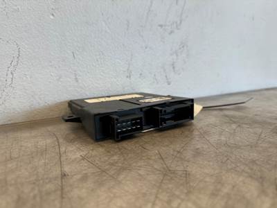 Used Freightliner Cascadia 126 LH Door Module