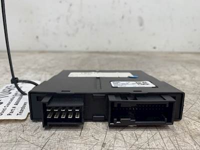 Used Freightliner Cascadia LH Door Module