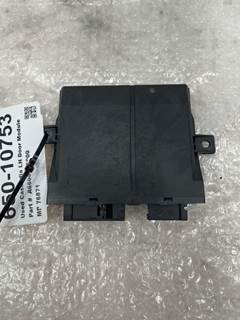 Used Freightliner Cascadia LH Door Module