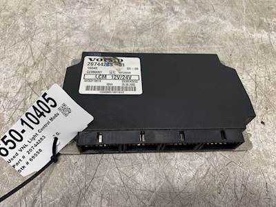 Used Volvo VNL Light Control Module