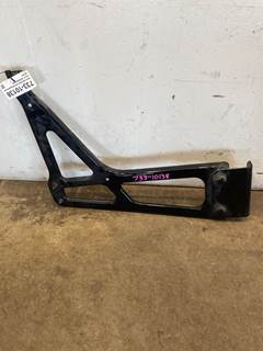 Used Freightliner Cascadia LH Fairing Bracket
