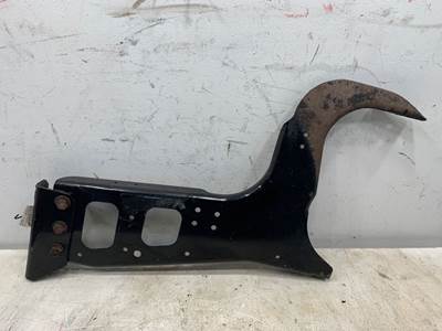 Used Freightliner FLD RH Fairing Bracket