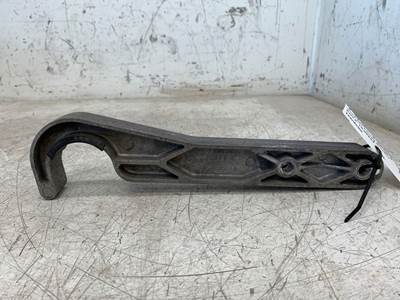 Used Peterbilt 587 Fairing Bracket