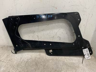 NTO Volvo VNL RH Fairing Bracket