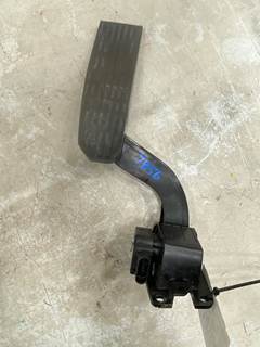 Used Freightliner 122 SD Throttle Pedal