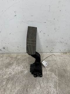 Used Freightliner Cascadia Throttle Pedal