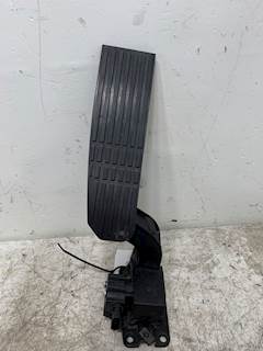 Used Freightliner Cascadia Throttle Pedal
