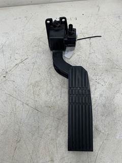 Used Freightliner Cascadia Throttle Pedal